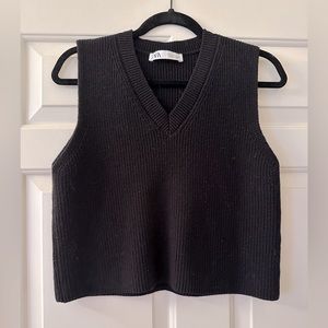 Cropped V-Neck Sweater Vest
